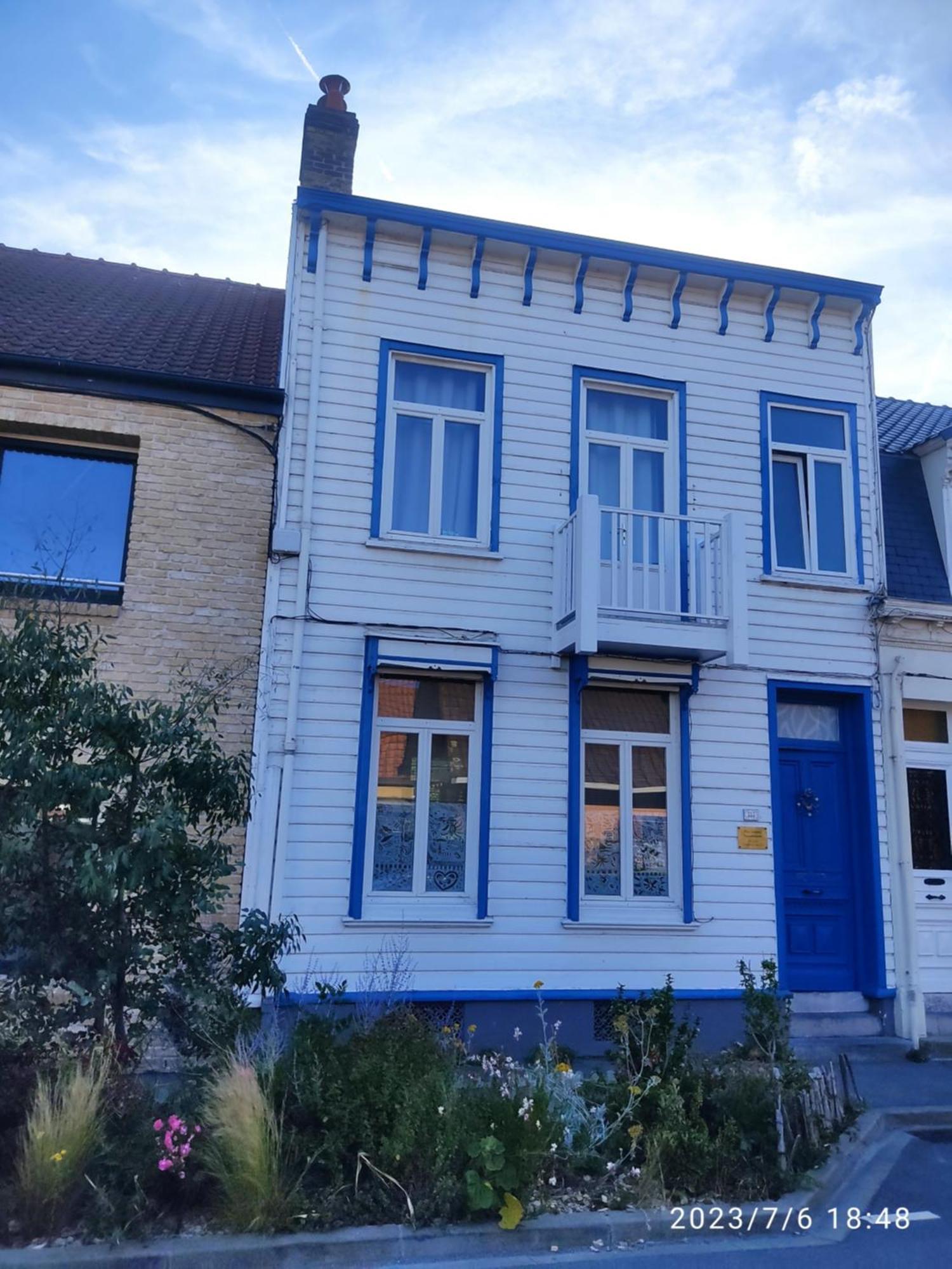 Jolie Maison En Bois Authentique Dunkirk Eksteriør billede